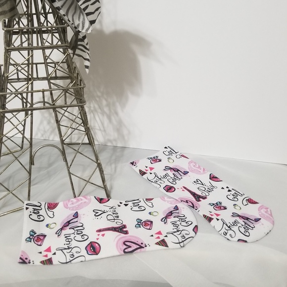 3/$25♥️ Socks Paris Effiel Tower Design New - Picture 5 of 5